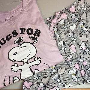 Snoopy sleep top and shorts set NWT size S Peanuts Snoopy design